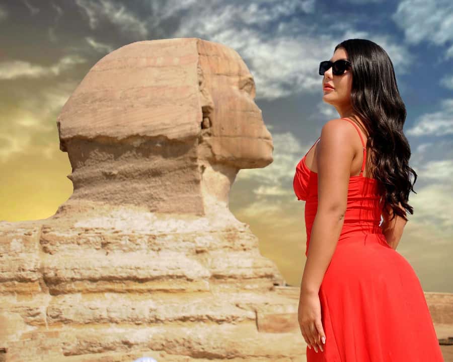 Cairo: Giza Pyramids, Memphis, and Sakkara Day Trip - The Sphinx and Valley Temple of Khafre