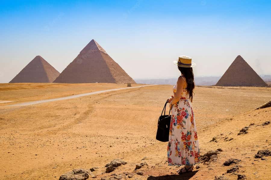 Cairo: Giza Pyramids, Memphis, Saqqara Private Tour & Lunch - The 8:00 AM pickup and private car