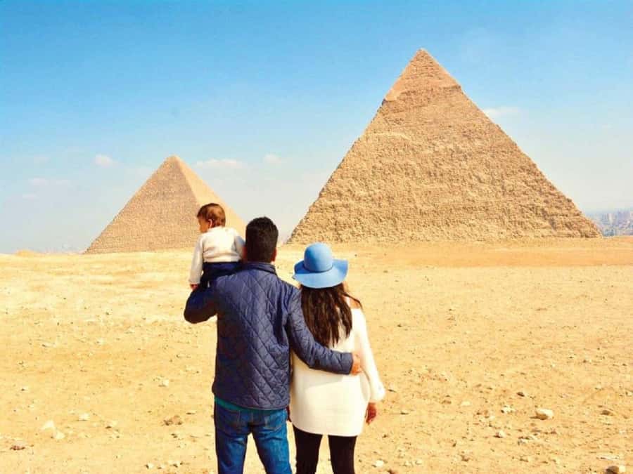 Cairo: Giza Pyramids, Sakkara & Dahshur All-Inclusive Tour - A private car, guide, and a flexible pace