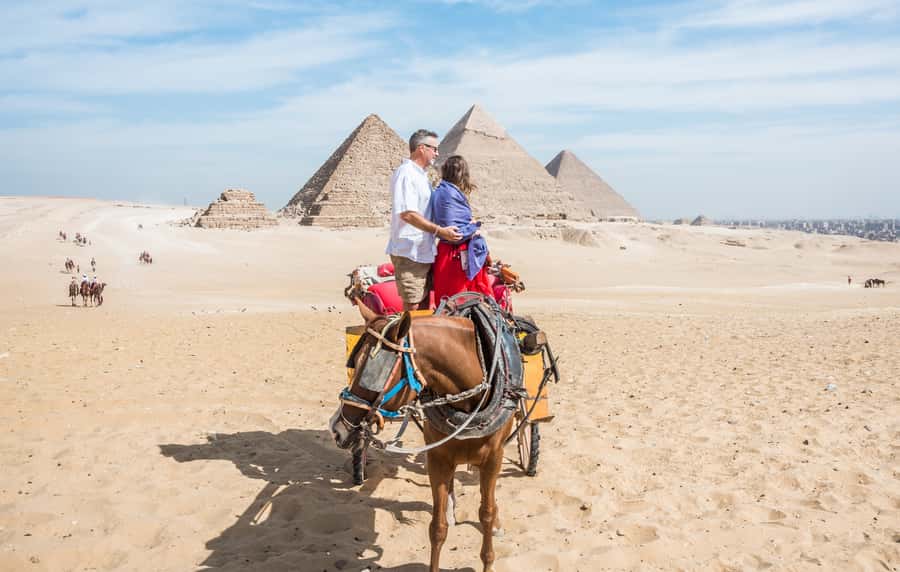 Cairo: Half Day Pyramids Tour by Camel or Horse Carriage - Seeing Giza without wasting half a day