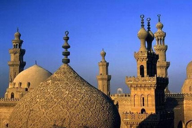 Cairo Half Day Tours visit Islamic Cairo & ancient mosques - Timing, crowds, clothing, and the private format