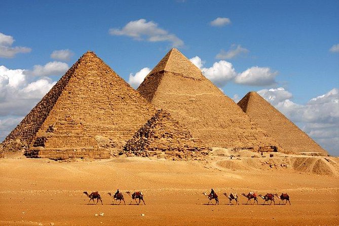 Cairo Layover Tour to Giza Pyramids Egyptian Museum and Khan Khalili Bazaar - The Giza Plateau panoramic viewpoint