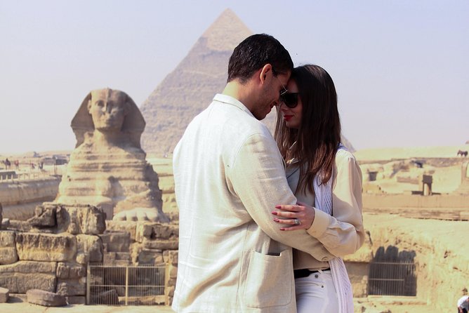 Cairo Layover Tour to Giza Pyramids Egyptian Museum and Khan Khalili Bazaar - One hour with Khufu’s Great Pyramid