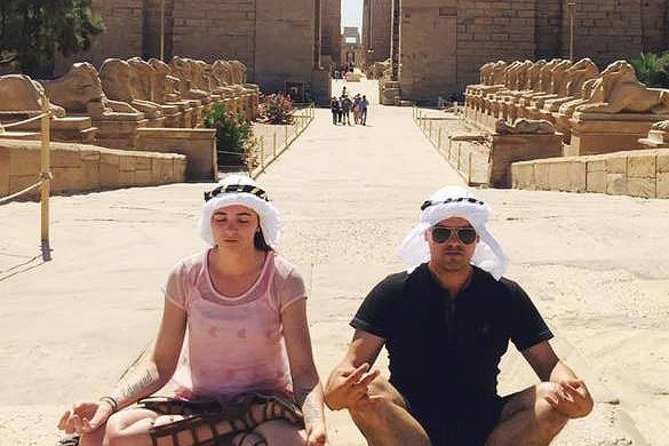 Cairo : Luxor East and West Banks Tour by Overnight Sitting Train Rounded trip - A quick way to reach Luxor from Cairo
