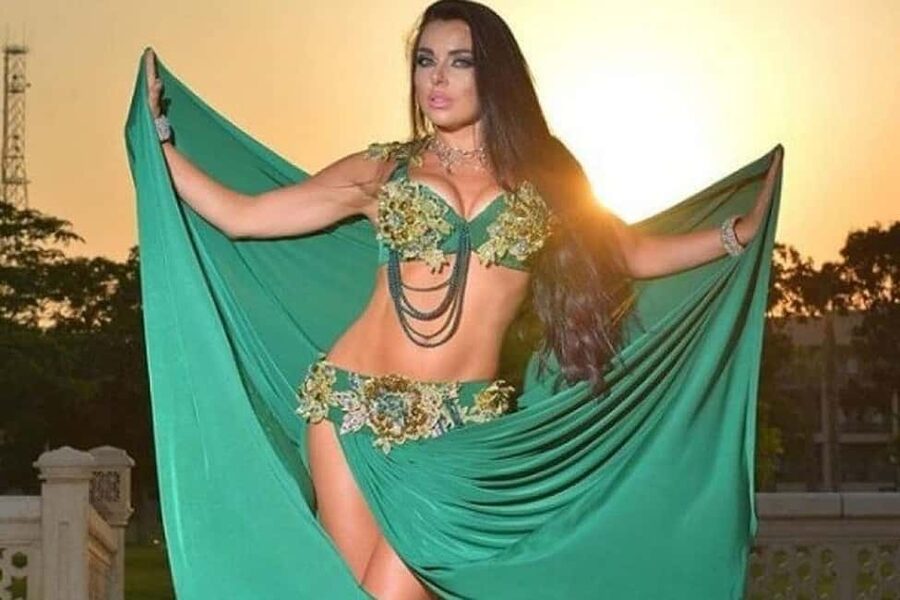 Cairo: Nile Dinner Cruise with Belly Dancer Show and Music - The buffet: convenient, filling, and not guaranteed to feel lavish