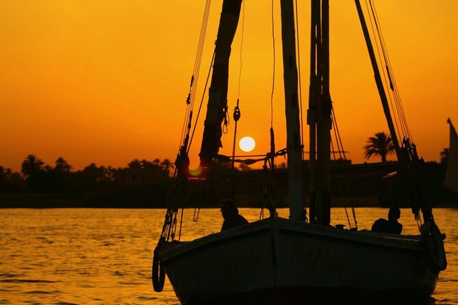Cairo Private Felucca OnThe Nile River With Pickup and Soft Drink - A quiet hour above Cairo’s traffic