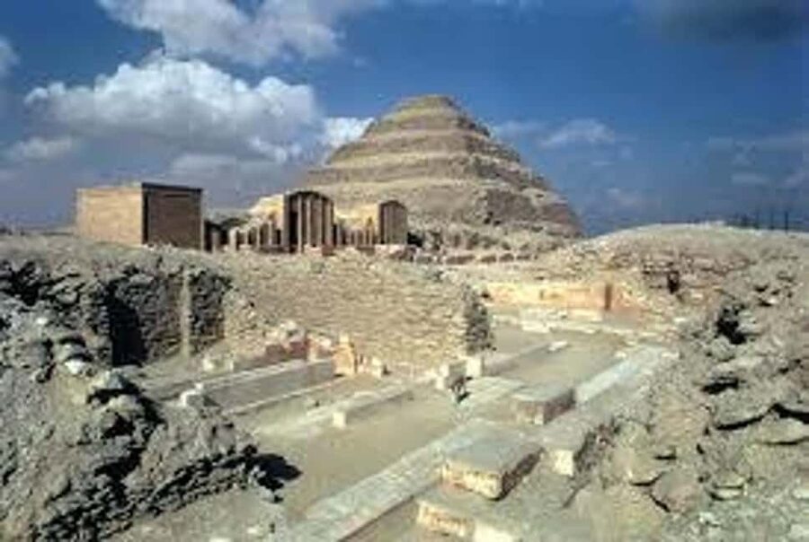 Cairo: Private Giza Pyramids, Sphinx, Saqqara & Memphis Tour - Who should book this Saqqara to Giza day?