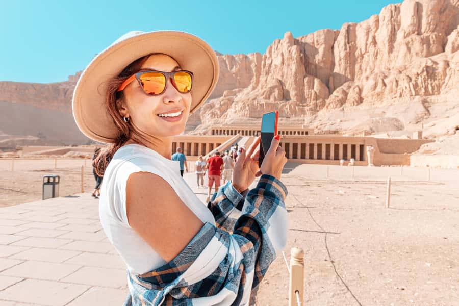 Cairo: Private Luxor Day Tour with Entrance fees by Flights - Hatshepsut and Medinet Habu on the west bank