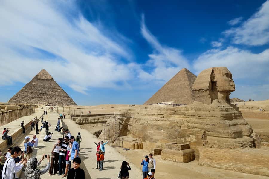 Cairo: Private Pyramids, Museum & Bazaar Tour with Lunch - The Egyptian Museum: royal treasure after the desert monuments