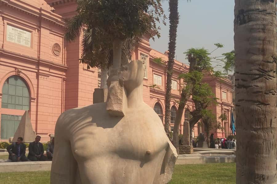 Cairo: Private Pyramids, Museum & Bazaar Tour with Lunch - What $70 includes, and what it does not