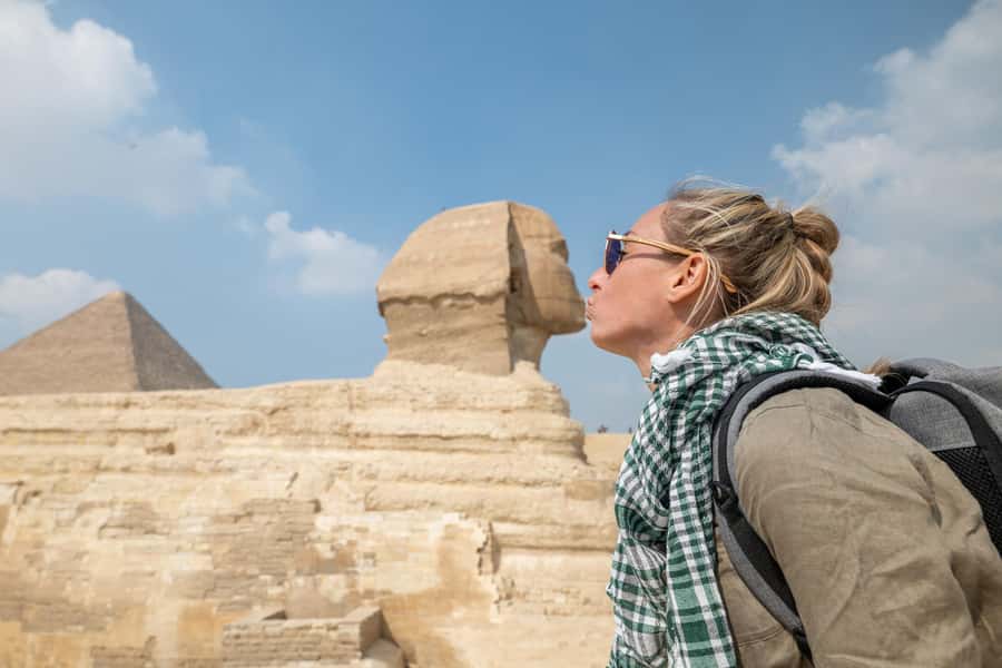 Cairo: Private Tour to Giza Pyramids with Camel Ride & Lunch - Seeing the three pyramids with your own Egyptologist