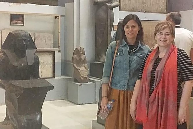 Cairo pyramids and Egyptian museum tour - The private format and the guides