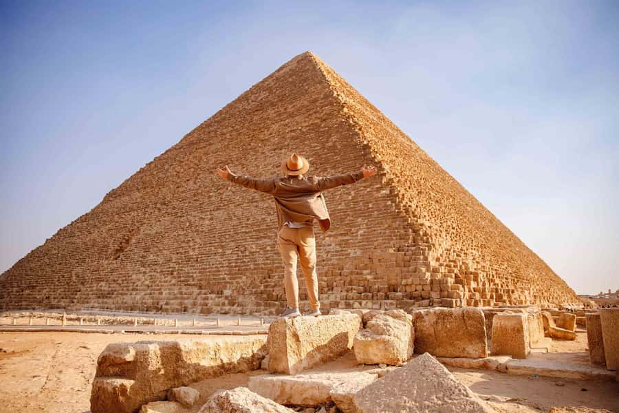 Cairo: Pyramids and Sphinx Tour with River Nile Felucca Ride - Guides, drivers, and the human side of the tour