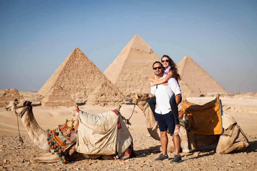 Cairo: Pyramids, Bazaar, Citadel Tour with Photographer - Old Cairo: churches, synagogue, and layered faiths