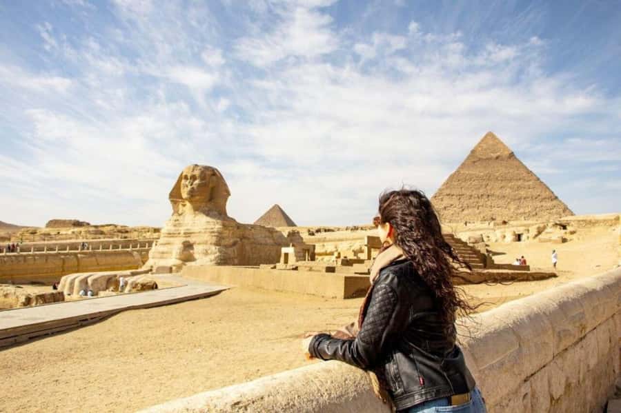Cairo: Pyramids & Great Sphinx Private Tour with Camel Ride - What the four-hour version feels like