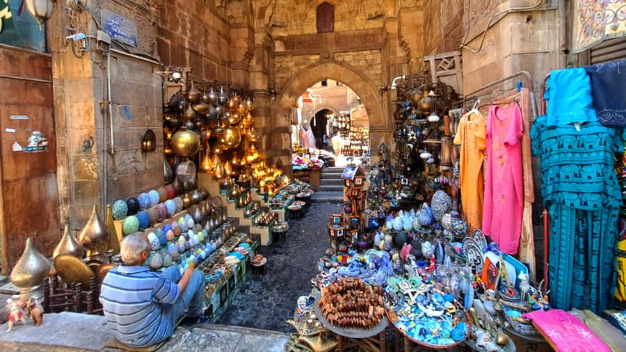 Cairo: Pyramids, Museum & Khan el-Khalili - From Cairo hotel pickup to the Giza plateau