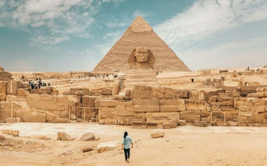 Cairo: Pyramids, Museum & Khan el-Khalili - A local lunch between ancient sites