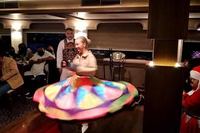 Cairo's Nile Cruise entertainment belly dancer&Tanora show&Dinner - What the $12 price really offers