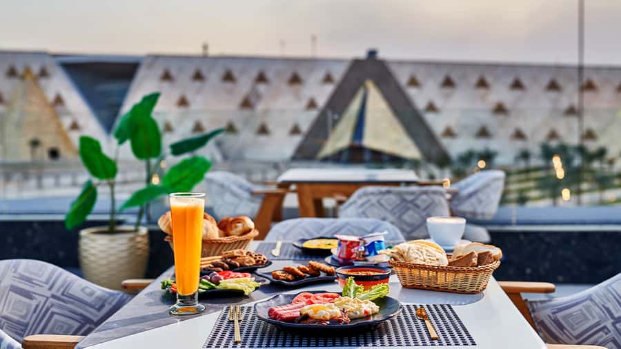 Cairo: Sunrise Camel Ride, Pyramids Tour & Local Breakfast. - One Hour on Camelback at the Giza Plateau