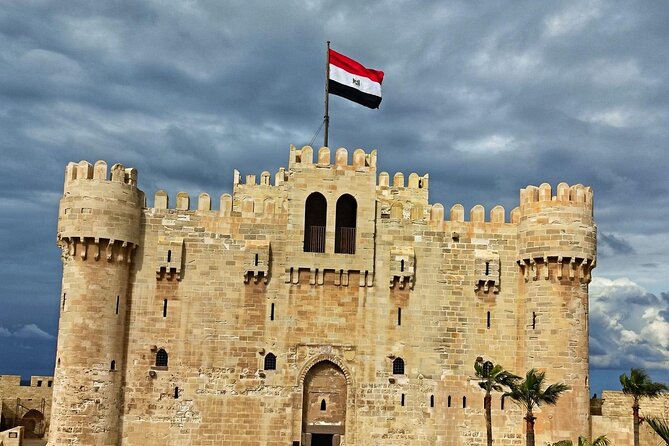 Cheap Private tour to Giza Pyramids and Sakkara and memphis - Who will get the most from this day