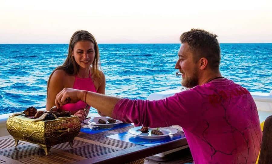 Dahab: luxury Snorkeling cruise with buffet lunch - Quick points to know