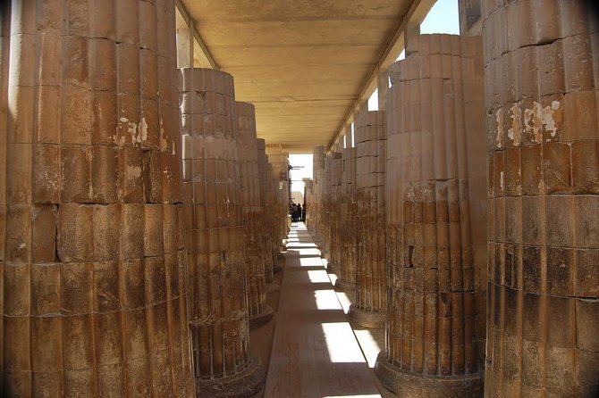 Day Tour to Giza Pyramids, Sphinx, Sakkara Pyramids and Dahshur Pyramids - Guides can turn a packed day into a good one