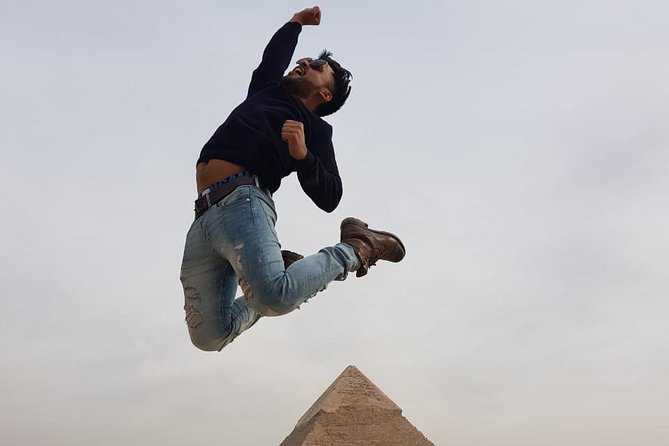 Day Tour To Pyramids of Giza and Egyptian Museum - Giza: the pyramids are the main event