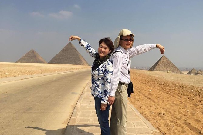 Day Tour to the Pyramids of Giza, Egyptian Museum and Khan El khalili Bazaar - Timing, clothing, and practical comfort