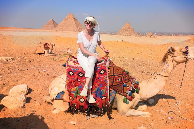 Day Tour to the Pyramids of Giza, Egyptian Museum and Khan El khalili Bazaar - Three pyramids at the Giza Plateau