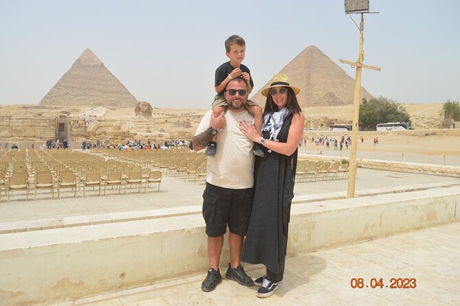 Day Tour Visit Pyramids, Sphinx, Saqqara and Memphis - The private format and guide experience