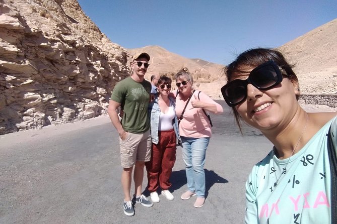 Day Trip to Luxor from Cairo by Plane including traditional Lunch - Guide service and communication