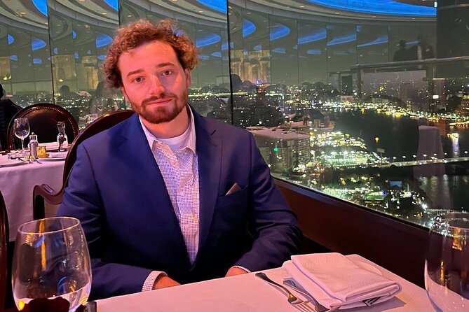 Dinner between clouds by full rotating restaurant - Dinner choices, service, and the alcohol question