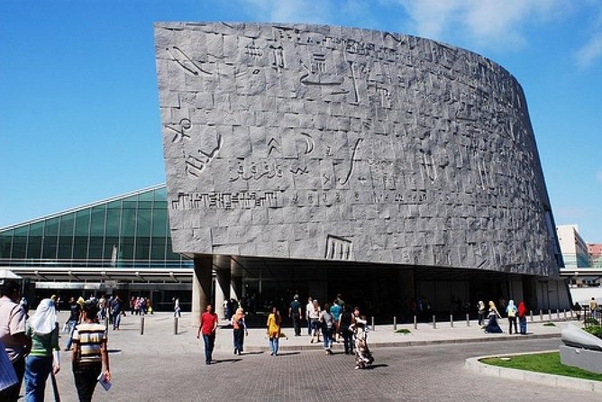 Discover Alexandria's Wonders: Full-Day Private Tour from Cairo - The Bibliotheca Alexandrina and the idea of the ancient library