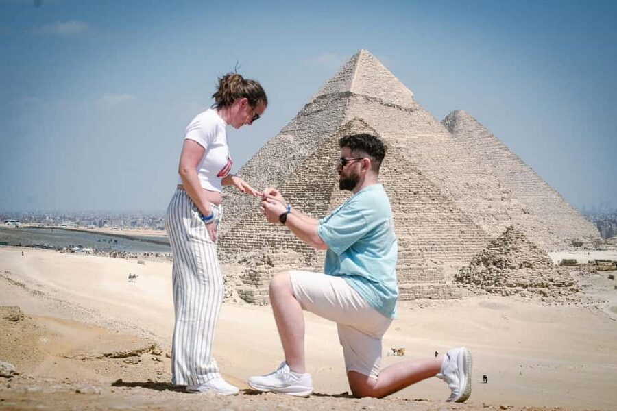 Discover Cairo: Pyramids, Museum & Sphinx Tour from Hurghada - Lunch, Nile views, and optional additions