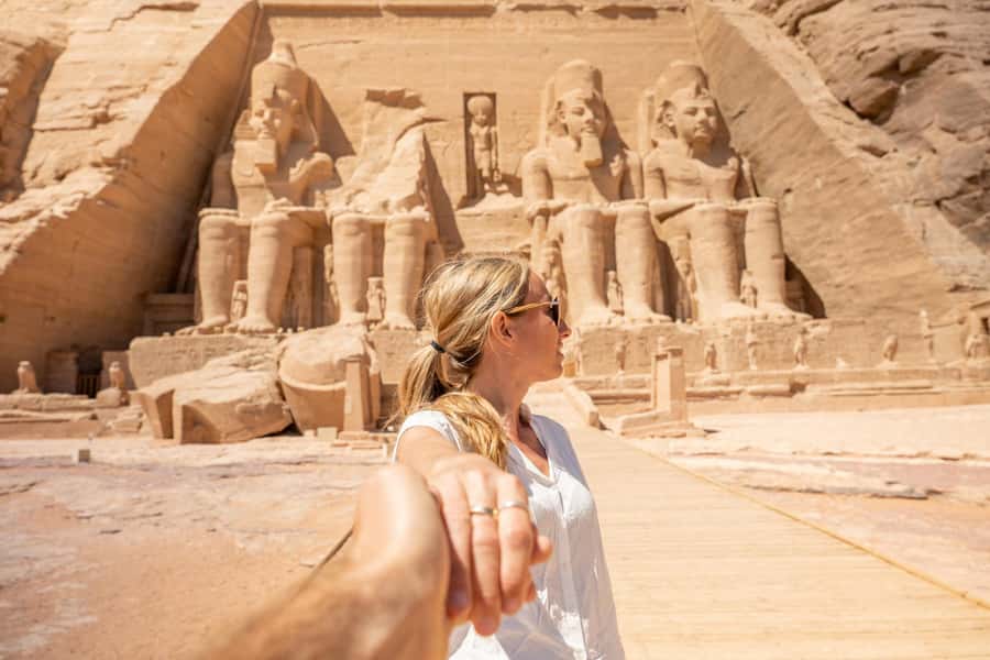 Egypt: Private 5-Day Tour, Nile Cruise, Flights & Balloon - Guides, communication, and the human side