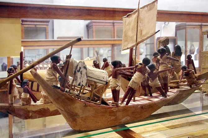 Egyptian Museum in Cairo: Private Guided Tour - Tutankhamun’s mask, coffin, and throne