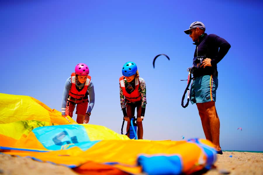 El Gouna: 2-Hour Introduction to Kitesurfing - Moving to the water and controlling the kite