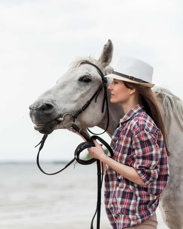 El Gouna: Desert & Sea Horse Riding With Swimming Optional - Sunrise, afternoon, or sunset