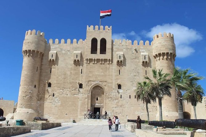 Exceptional Alexandria tour from Cairo + Alexandria food tour - Lunch in Alexandria: seafood or street food