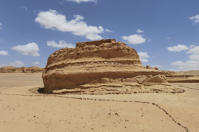 Fayoum Oasis Adventure 4WD Desert Safari with Traditional Lunch - 4WD Desert Riding and Mudawara Mountain