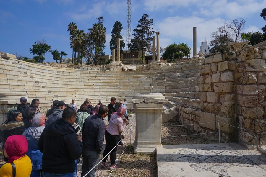 From Alexandria: Full-Day Guided Tour of Historical Sights - Lunch at a local restaurant