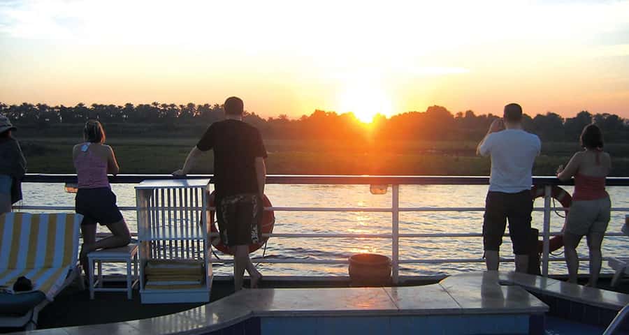 From Aswan: 4-Days 3-Night Nile Cruise with Hot Air Balloon - What the cruise includes, and what costs extra