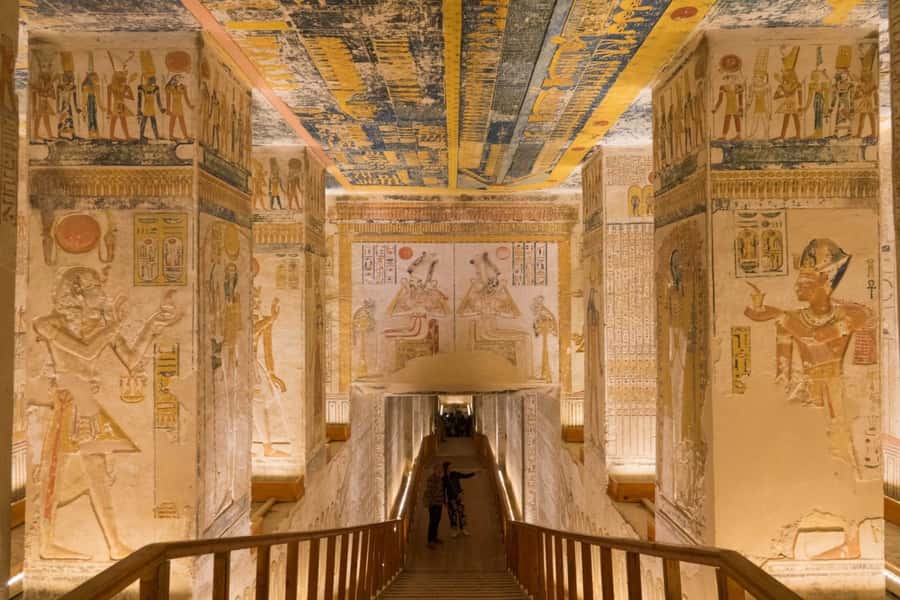 From Aswan:4 Days Nile Cruise Luxor Abu Simbel & Air Balloon - Who should book this four-day cruise?