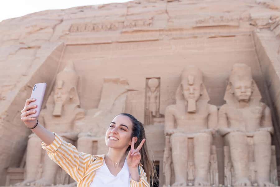 From Aswan: Abu Simbel Day Tour with Private Guide and Car - Key points at a glance