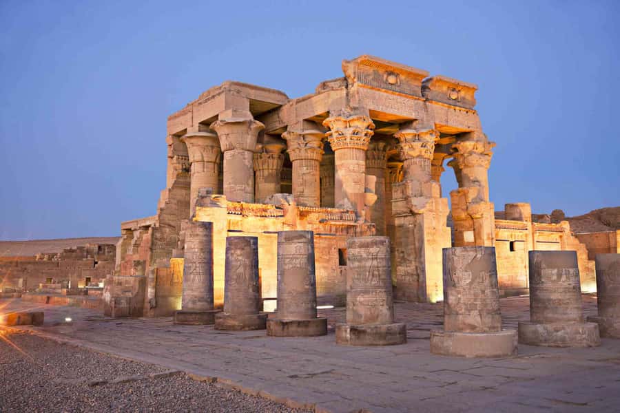 From Aswan: Overnight Nile Cruise to Luxor with Meals - Should you book the Aswan to Luxor cruise?