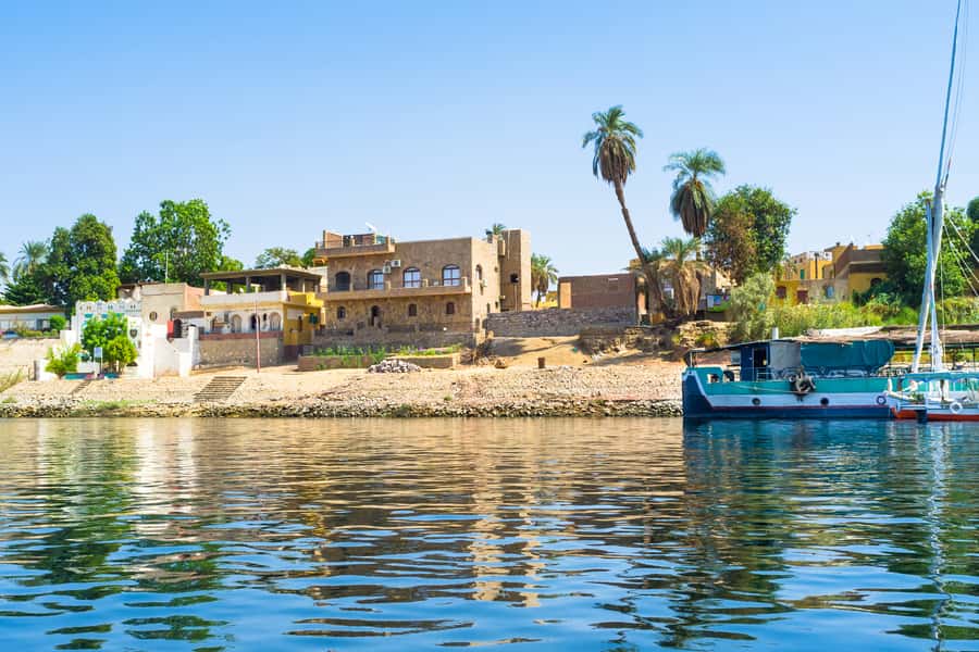 From Aswan: Philae Temple & Motorboat Tour to Nubian Village - What the family visit adds