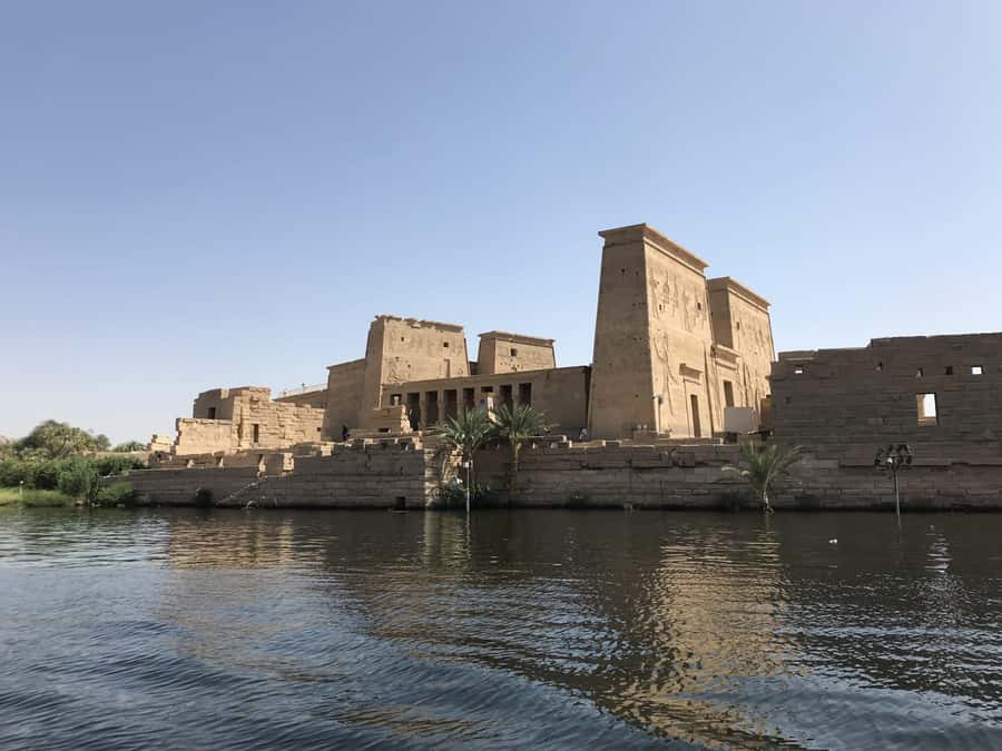 From Cairo: 4-Day Nile Cruise from Aswan to Luxor with Meals - Life aboard the boat