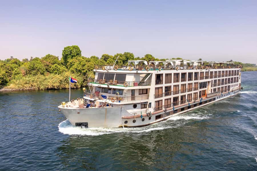 From Cairo: 4-Day Nile Cruise to Aswan w/ Balloon & Flights - A fast route from Cairo to the heart of ancient Egypt