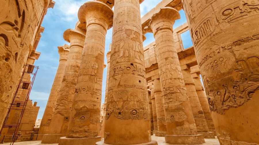 From Cairo: 4-Day Nile Cruise to Luxor with Balloon Flight - Day 3: Edfu by horse carriage