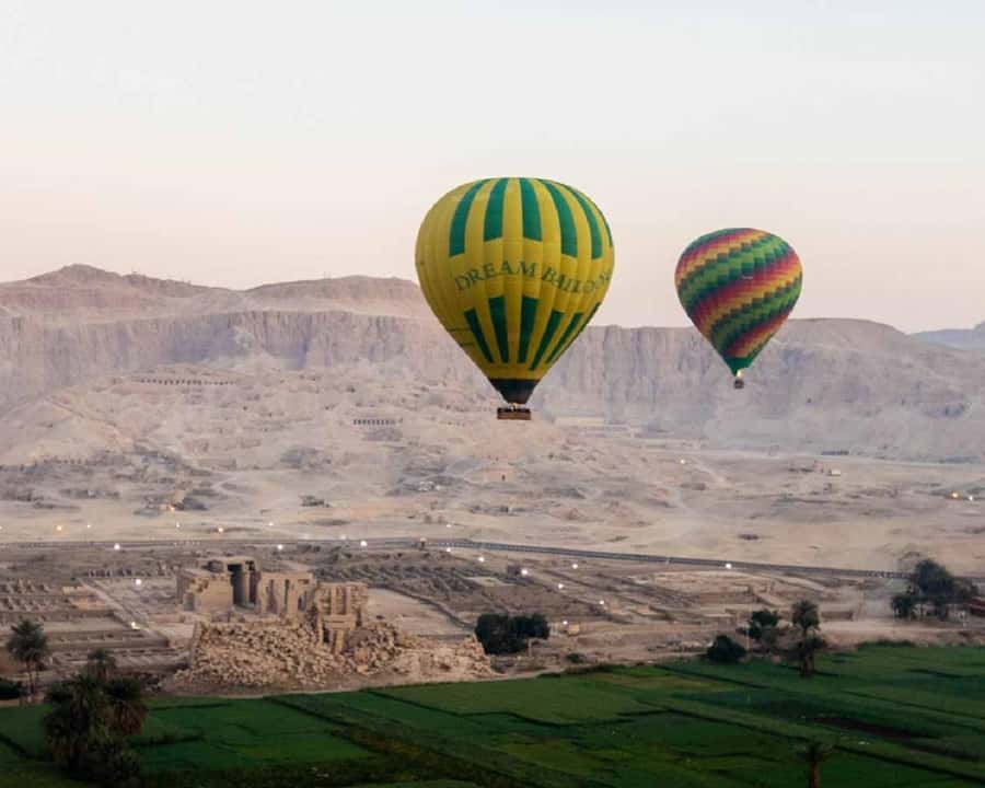 From Cairo: 5-Day Tour with Nile Cruise, Balloon, & Flights - Day one: pyramids, mummies, and dinner on the Nile